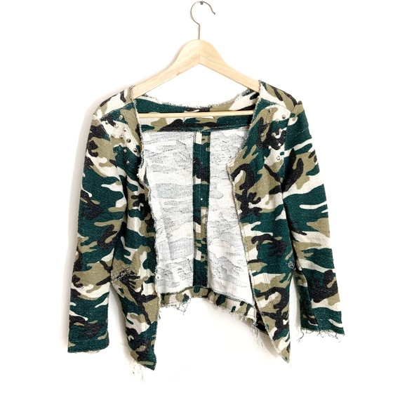 subdued Jackets & Blazers - 3/$20 Subdued Camo jacket size small